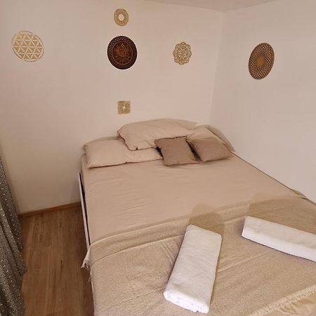 קופר Plutus Apartments And Rooms With Free Parking מראה חיצוני תמונה