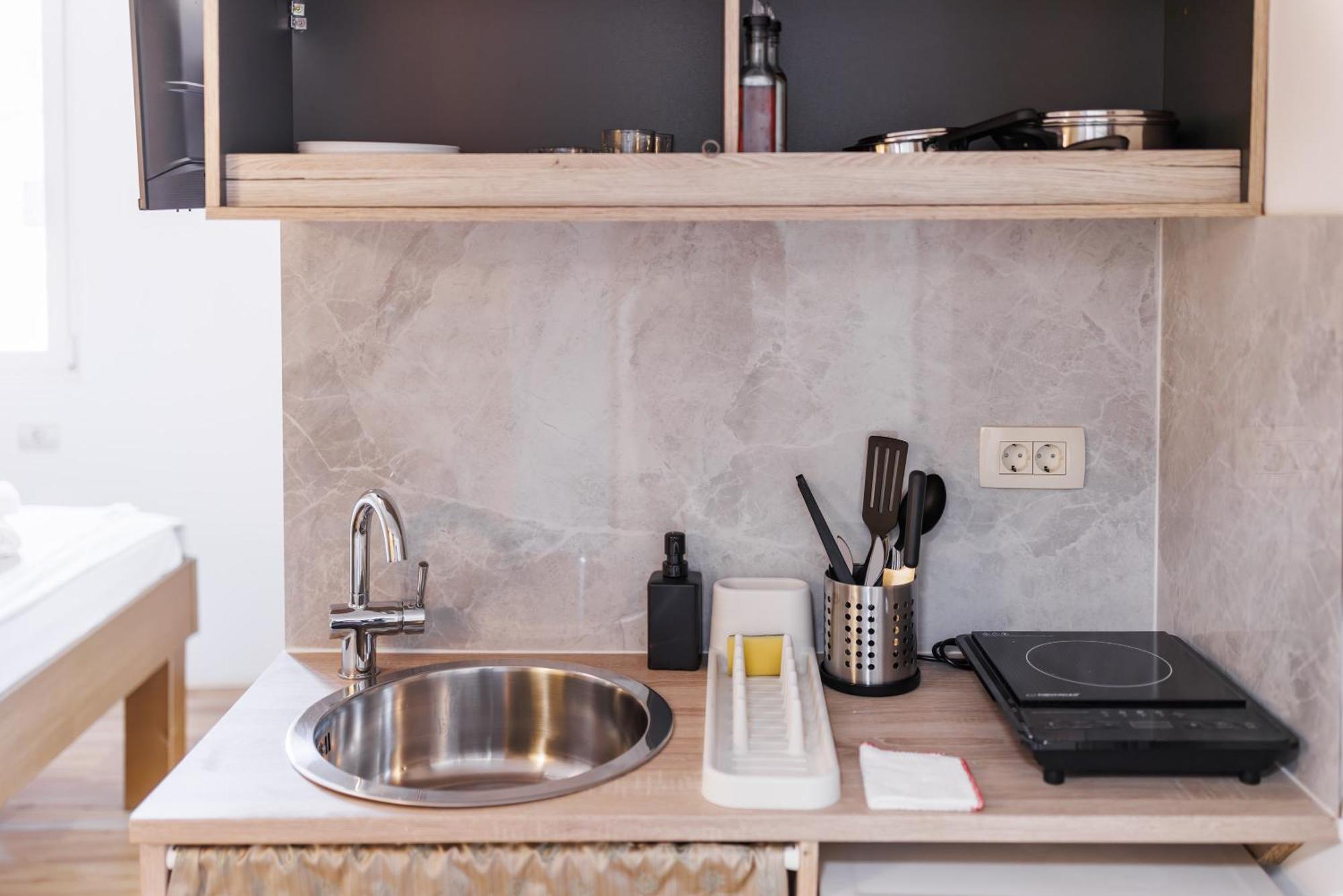 קופר Plutus Apartments And Rooms With Free Parking מראה חיצוני תמונה